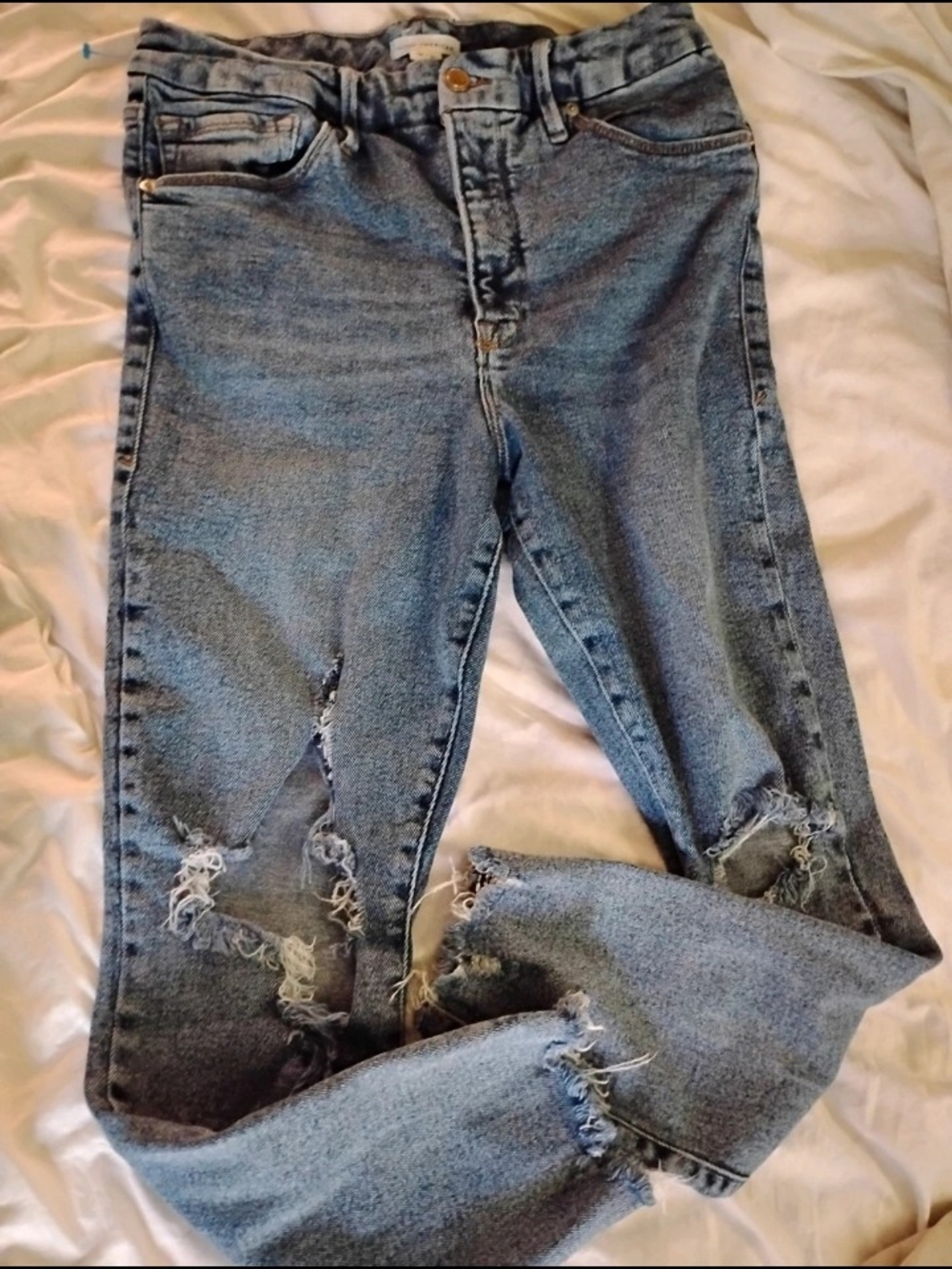 Good American Light Blue Distressed Ankle Jeans